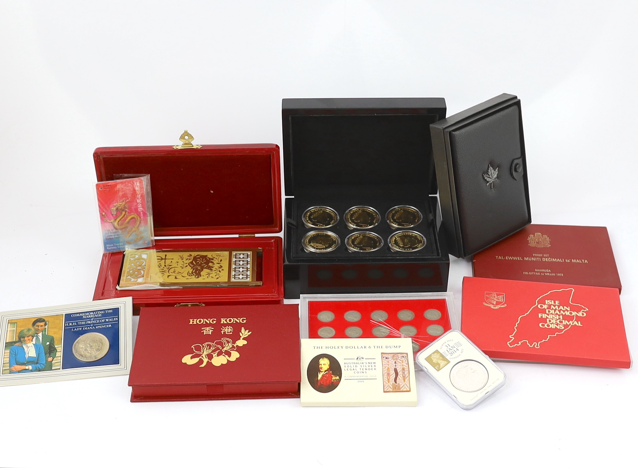 World coins and collector’s packs, to include Royal Canadian mint proof coin year set, 1981, with silver $1, UK year of the horse 1 ounce silver £2, Hong Kong proof coin you set, 1993, Australia’s new solid silver holey